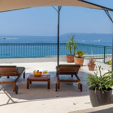 By The Sea Tucepi, Makarska - 21719 Apartment *